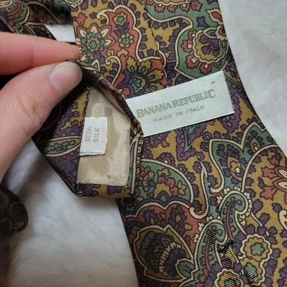 Vintage Banana Republic Mens Silk Paisley Print Tie Brown Neutral Tones